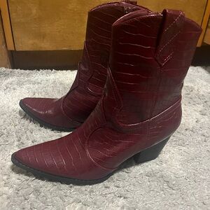 Coconuts Bambi cowboy boots, red size 8.5